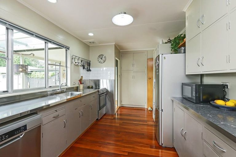 Photo of property in 3 Carl Avenue, Havelock North, 4130