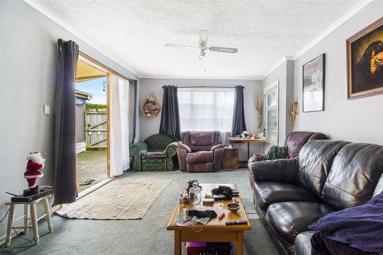 Photo of property in 12 Rhodes Street, Waimate, 7924