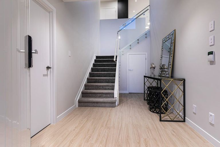 Photo of property in 7 Surf View Crescent, Red Beach, 0932