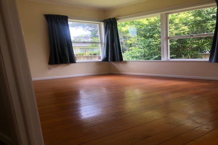 Photo of property in 2 Totara Grove, Hillcrest, Auckland, 0627