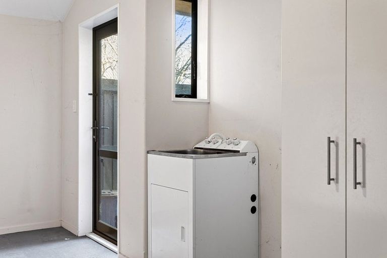 Photo of property in 14 Clinton Lane, Woolston, Christchurch, 8062