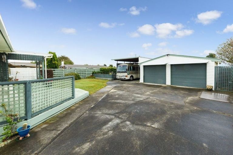 Photo of property in 36 John F Kennedy Drive, Milson, Palmerston North, 4414