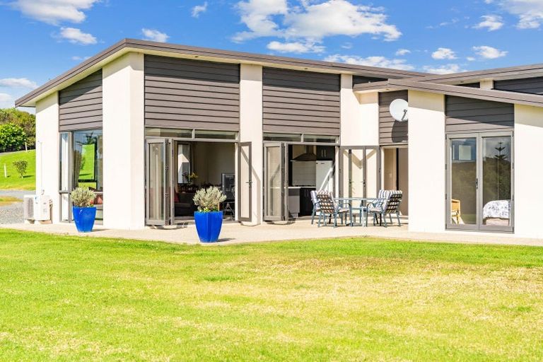 Photo of property in 362b Barrier View Road, Mangawhai, 0573