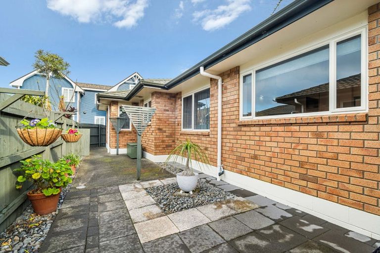 Photo of property in 15 Alice Avenue, Orewa, 0931