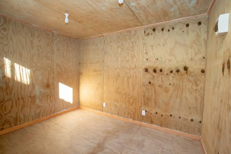 Photo of property in 11 Hayward Road, Ngatea, 3503