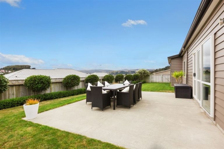Photo of property in 4 Gennaker Lane, Whitby, Porirua, 5024