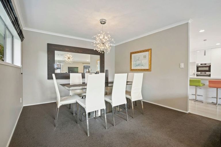 Photo of property in 15 Falstaff Place, Half Moon Bay, Auckland, 2012