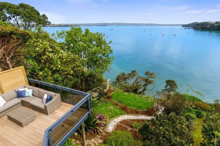 Photo of property in 58 Queen Street, Northcote Point, Auckland, 0627