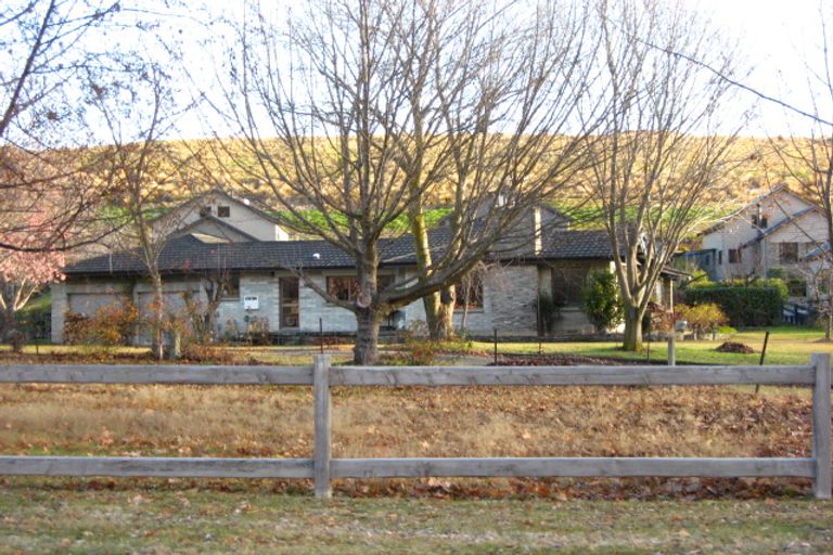 Photo of property in 92 Centennial Avenue, Arrowtown, 9302