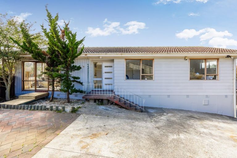 Photo of property in 43 Catkin Crescent, Papatoetoe, Auckland, 2025