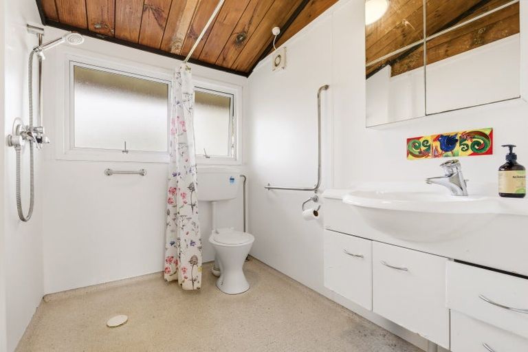 Photo of property in 11 Te Rewha Street, Turangi, 3334