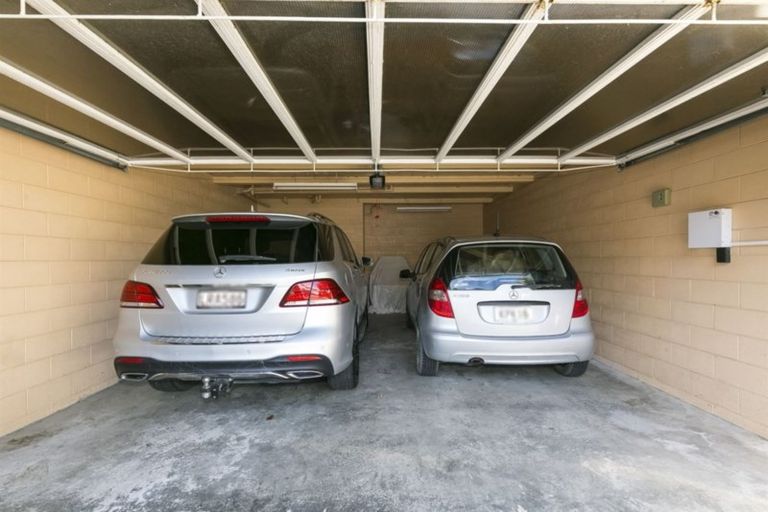 Photo of property in Highwic, 18/32 Hobson Street, Thorndon, Wellington, 6011