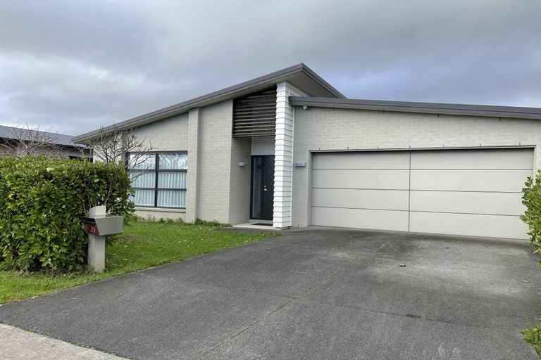 Photo of property in 35 Kuhanui Drive, Karaka, Papakura, 2113