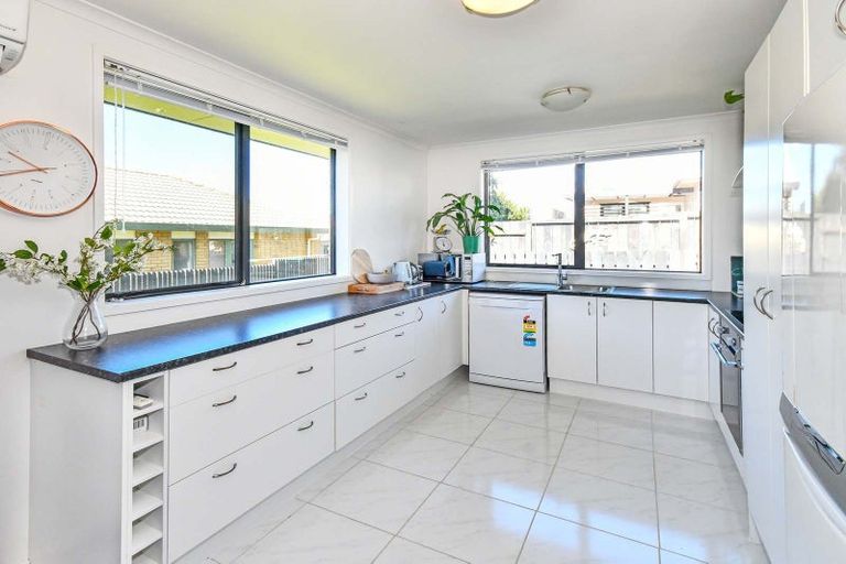 Photo of property in 16b Alexander Street, Papakura, 2110