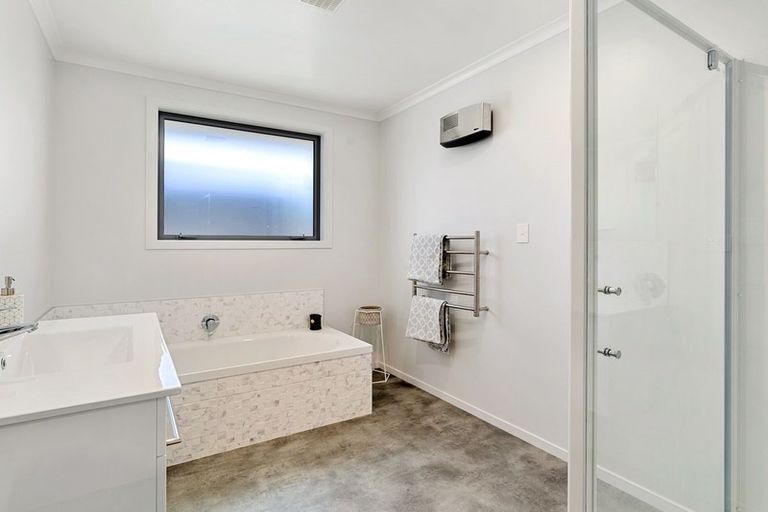 Photo of property in 3 Magnetic Place, Cromwell, 9310