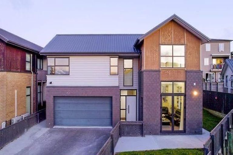 Photo of property in 18 Hirimate Place, Flat Bush, Auckland, 2019