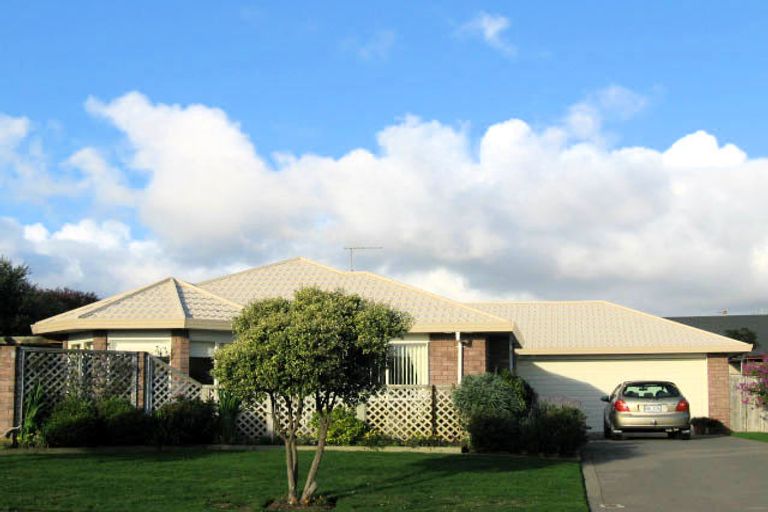 Photo of property in 100 Michael Road, Paraparaumu Beach, Paraparaumu, 5032