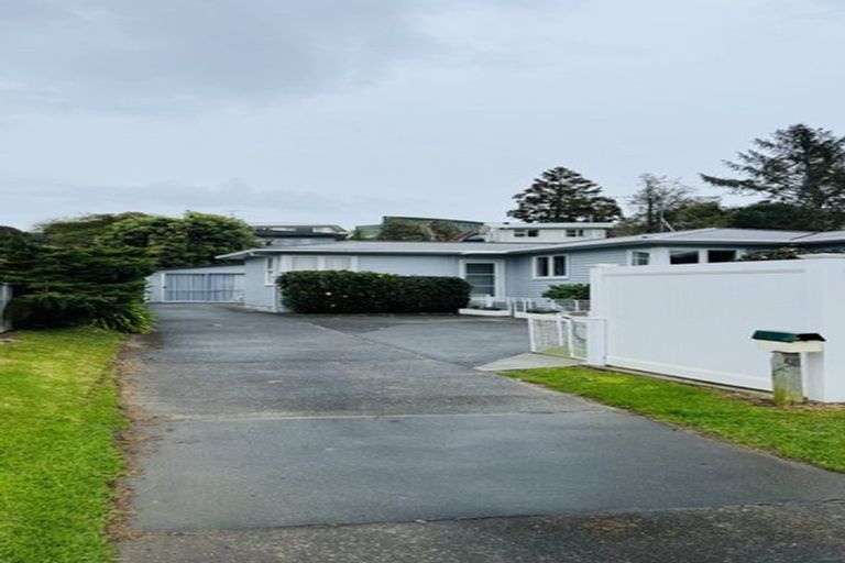 Photo of property in 50 Lauderdale Road, Birkdale, Auckland, 0626