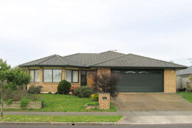 Photo of property in 41 Waiwherowhero Drive, St Andrews, Hamilton, 3200