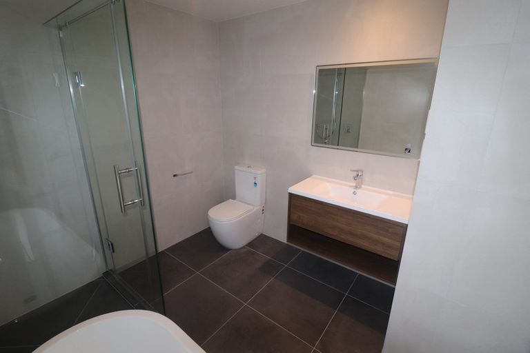 Photo of property in 2 Nephrite Lane, Henderson, Auckland, 0610