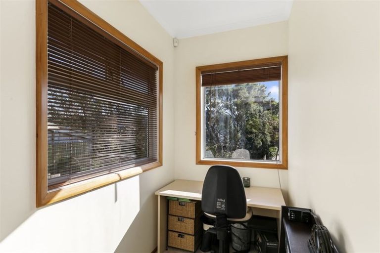 Photo of property in 21 Bankot Crescent, Ngaio, Wellington, 6035