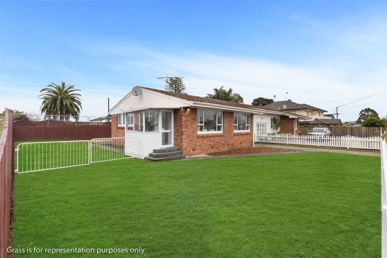 Photo of property in 1/3 Central Avenue, Papatoetoe, Auckland, 2025