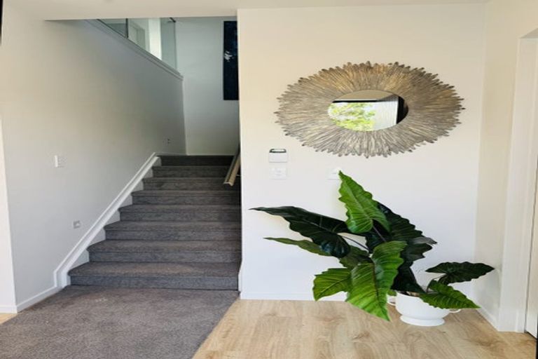 Photo of property in 72 Arran Drive, Orewa, 0931