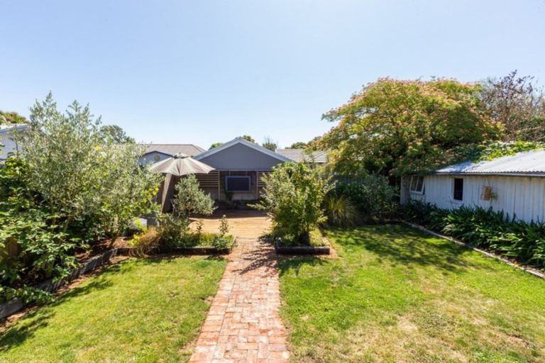 Photo of property in 11 Julius Terrace, Richmond, Christchurch, 8013