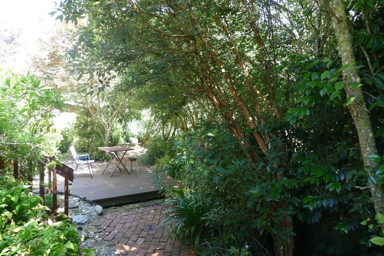 Photo of property in 4 George Street, Murchison, 7007