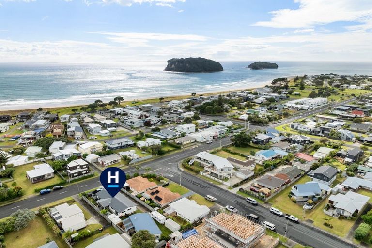 Photo of property in 229a Ocean Road, Whangamata, 3620