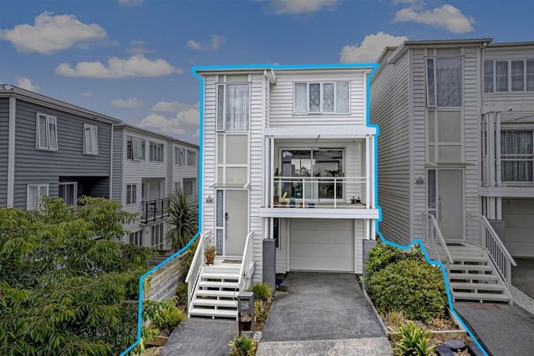 Photo of property in 28 Fernly Rise, Flat Bush, Auckland, 2019