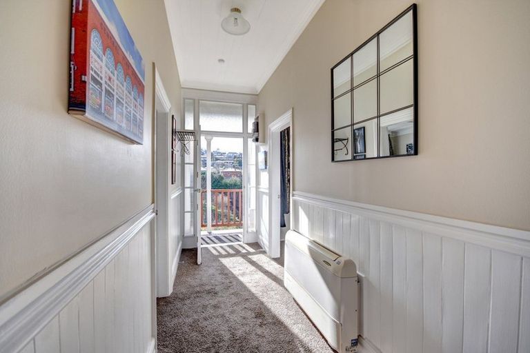 Photo of property in 4 Glen Road, Mornington, Dunedin, 9011