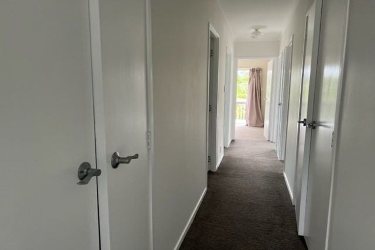 Photo of property in 23 Vina Place, Massey, Auckland, 0614