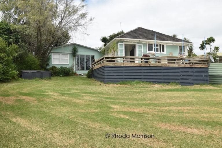 Photo of property in 46 Sandy Beach Road, Tinopai, Matakohe, 0593
