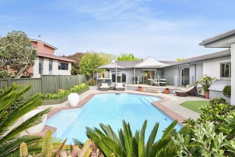 Photo of property in 15 Falstaff Place, Half Moon Bay, Auckland, 2012