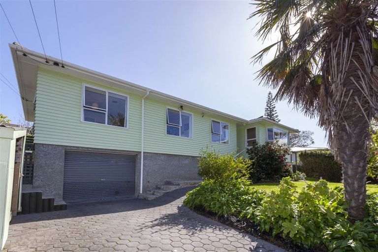 Photo of property in 103 Tilley Road, Paekakariki, 5034