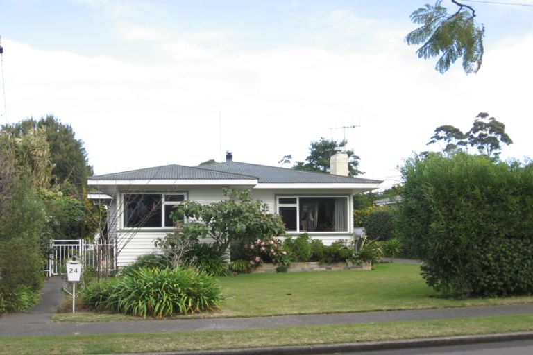 Photo of property in 24 Veronica Avenue, Marewa, Napier, 4110