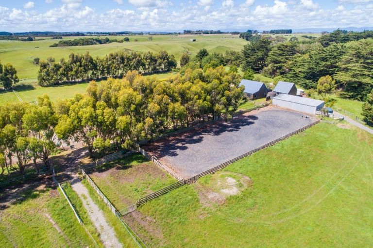 Photo of property in 237 Ngaio Road, Halcombe, Palmerston North, 4479