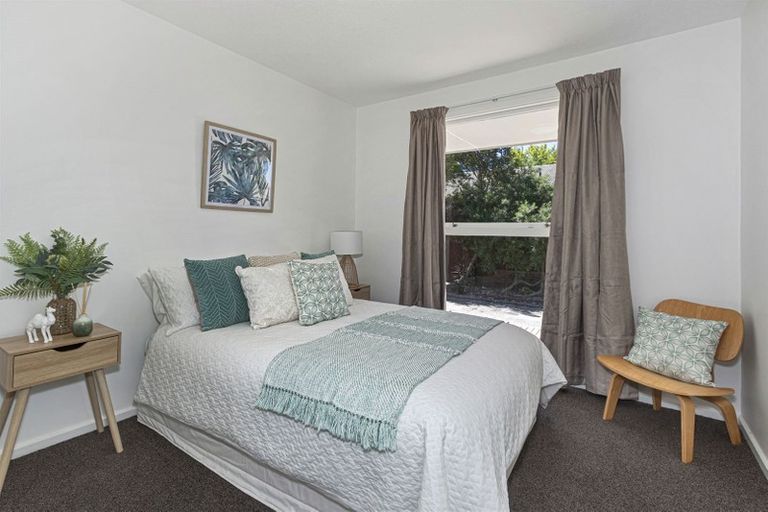 Photo of property in 19 Egmont Place, Bishopdale, Christchurch, 8051