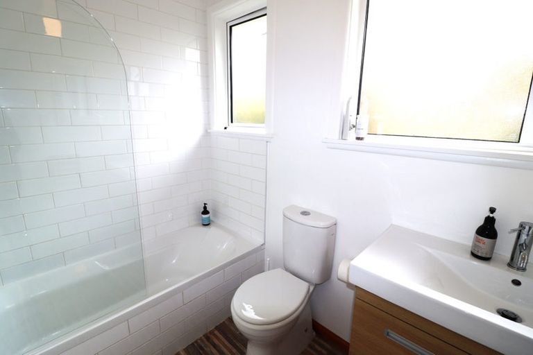 Photo of property in 61 Tamar Street, South Hill, Oamaru, 9400