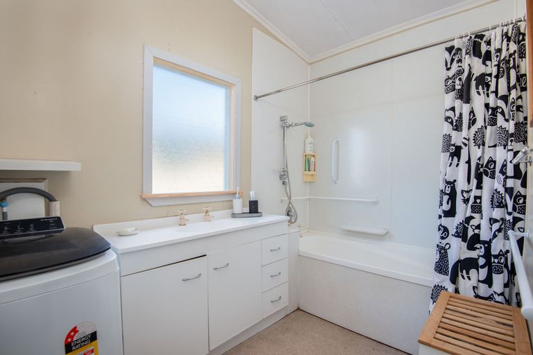 Photo of property in 96 Prince Albert Road, Saint Kilda, Dunedin, 9012