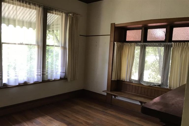 Photo of property in 906 Heretaunga Street East, 906 Heretaunga Street East, Parkvale, Hastings, 4122