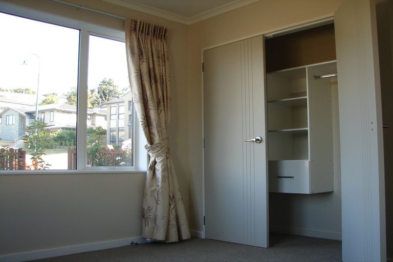 Photo of property in 9 Keating Rise, Northcross, Auckland, 0632