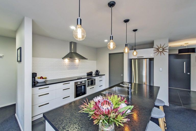 Photo of property in 17 Old Red Barn Road, Halswell, Christchurch, 8025