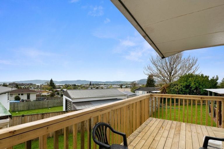 Photo of property in 72 Mallard Drive, Selwyn Heights, Rotorua, 3015