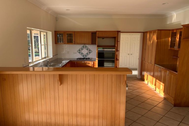 Photo of property in 154 Awa Road, Kumeu, 0891