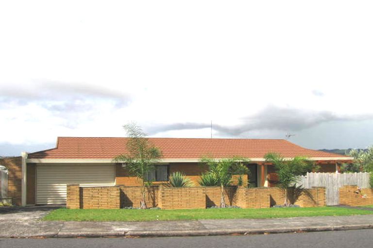 Photo of property in 59 Spence Road, Henderson, Auckland, 0612