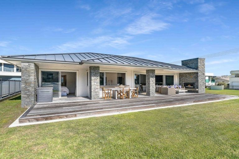 Photo of property in 209 Beach Road, Whangamata, 3620