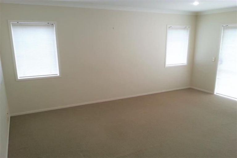 Photo of property in 114 Stancombe Road, Flat Bush, Auckland, 2016
