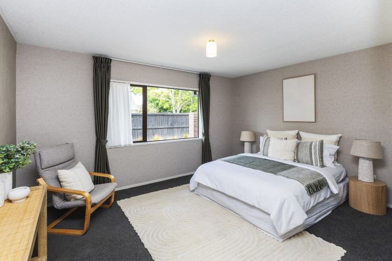 Photo of property in 1/5 Chokebore Place, Sockburn, Christchurch, 8042